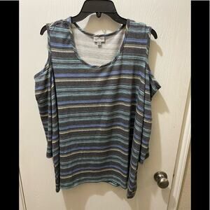 Avenue‎ cold shoulder top 18/20